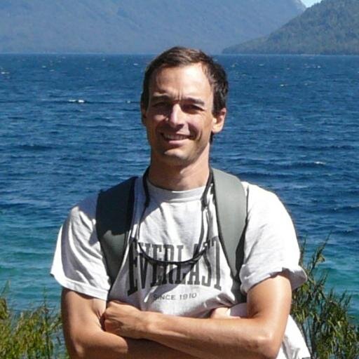 Programador, egresado de UTN FRR