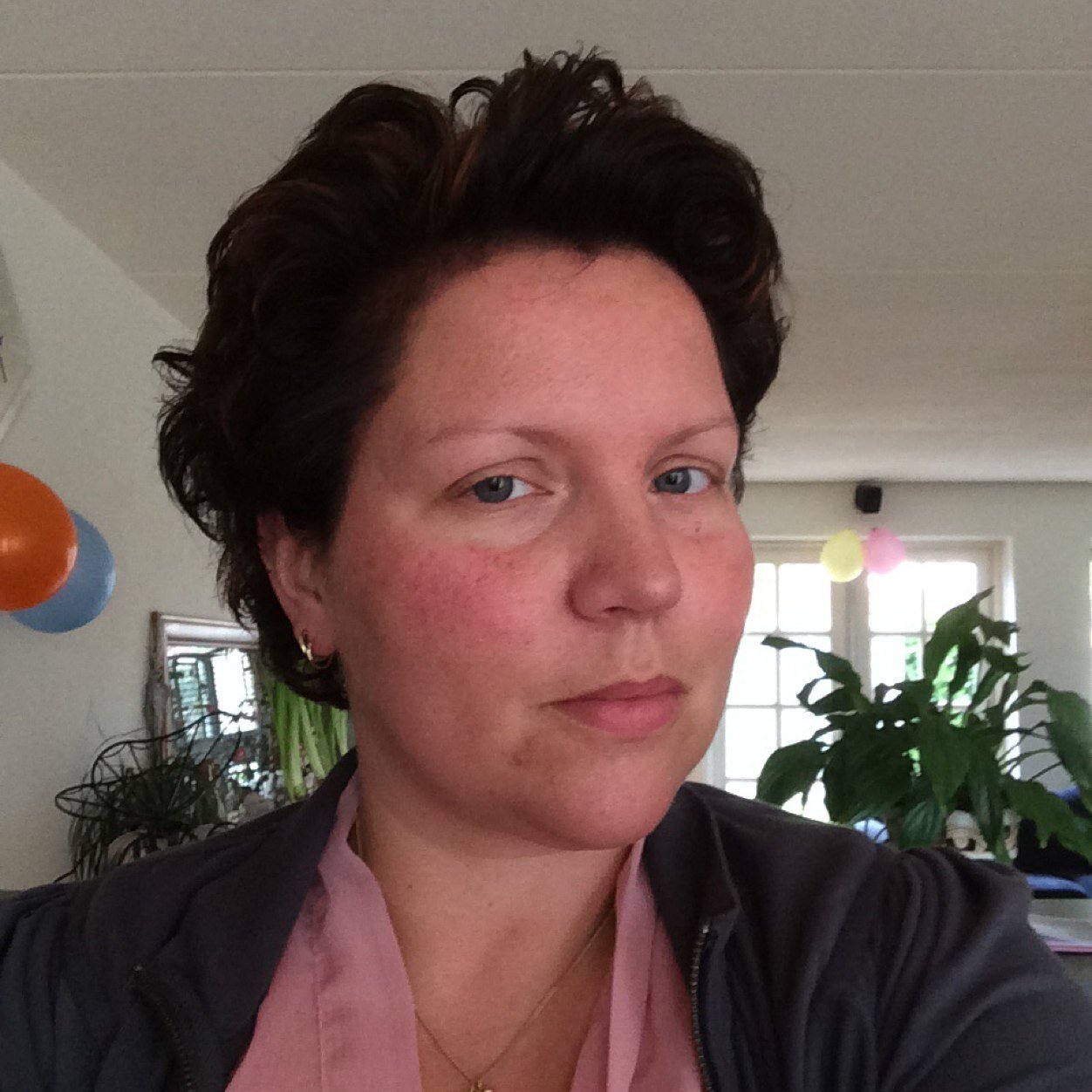 a249's profile picture. Getrouwd met Henk, 2 prachtige dochters, Michelle('00) Elise('05) werkzaam als verzorgende in de thuiszorg.