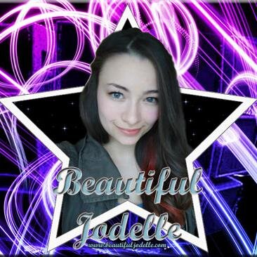 Fan site about actress Jodelle Ferland.