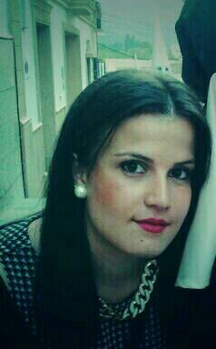 A mi lado tengo a mi familia y mis amores nada me supera