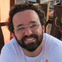 Jornalista por formação, mestre em comunicação por insistência e professor universitário por satisfação...