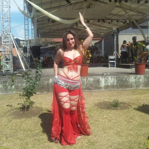 Licda. Administracion  de Negocios. Pasatiempo  Belly Dance.