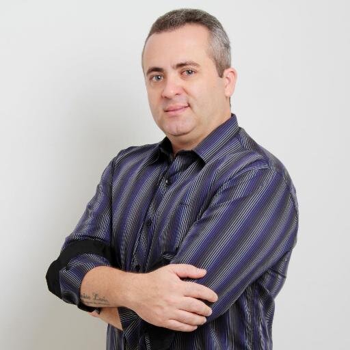 Twitter Oficial do radialista, Jornalista, Blogueiro e Social Média, Mário Oliveira.