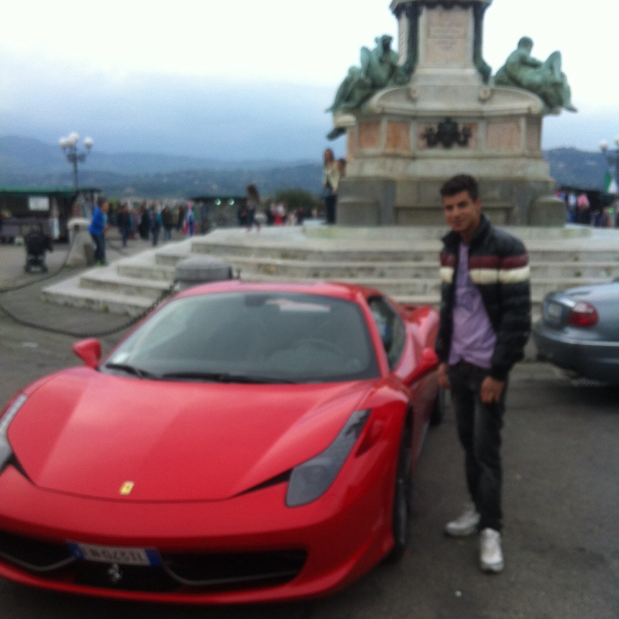 ysn_mly's profile picture. 