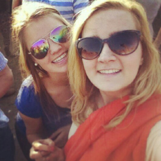 Instagram; _NIKKIZOONEN ,