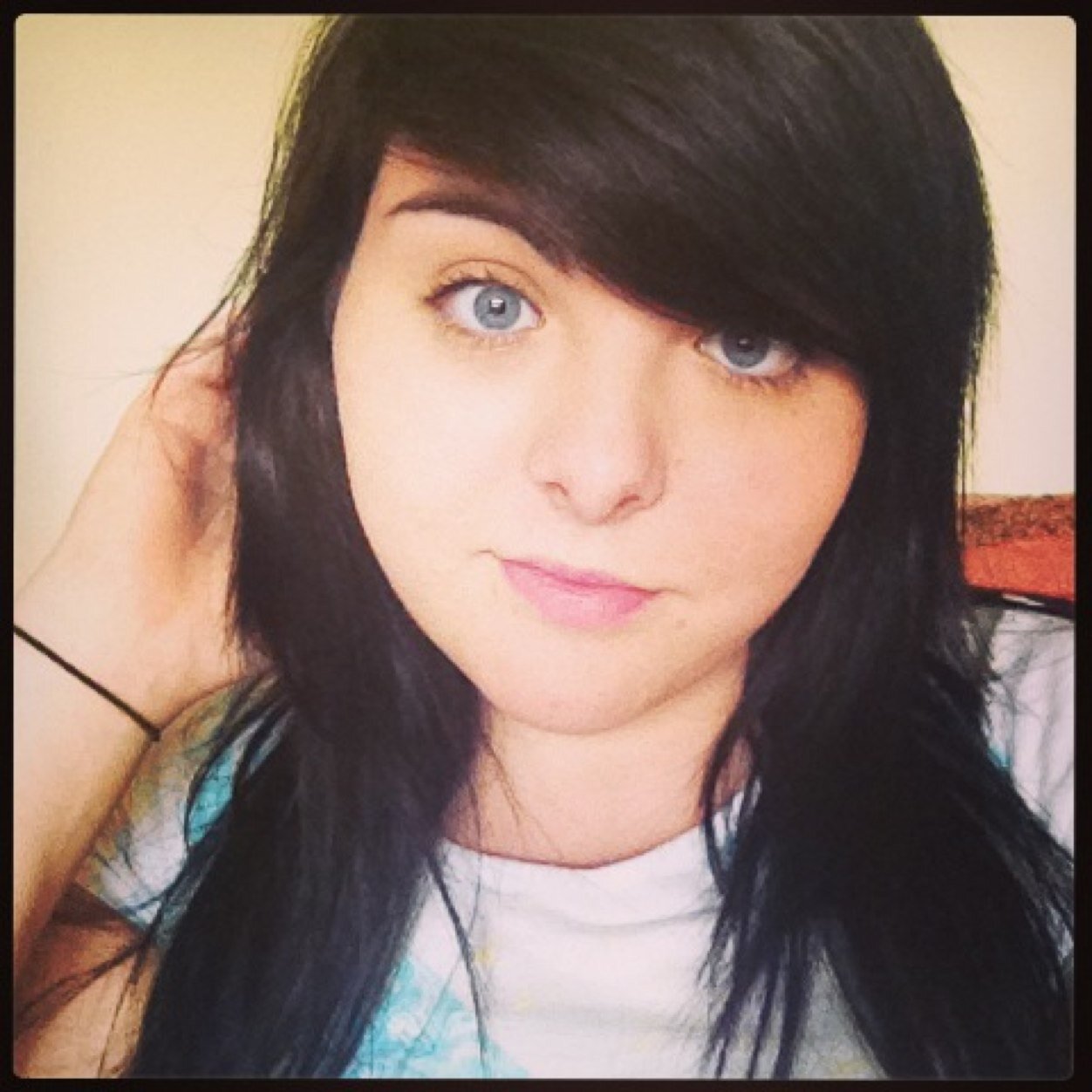 horsedaft13's profile picture. Hi :) Follow my main channel please @ghn97 I like singing!