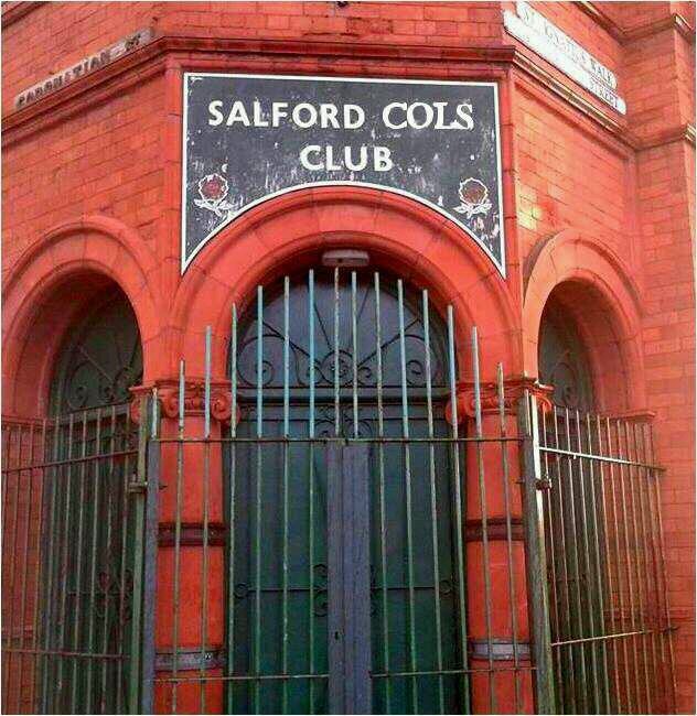 Born Salford. Love Manc music ! elbow, Kloot, Stone roses, Smiths, James, Ren Harvieu, Mutineers, Bauer.