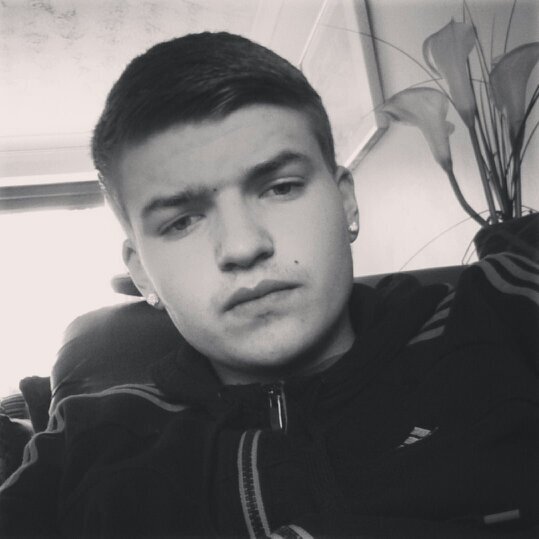 instagram - DANBEER_   745F94FB