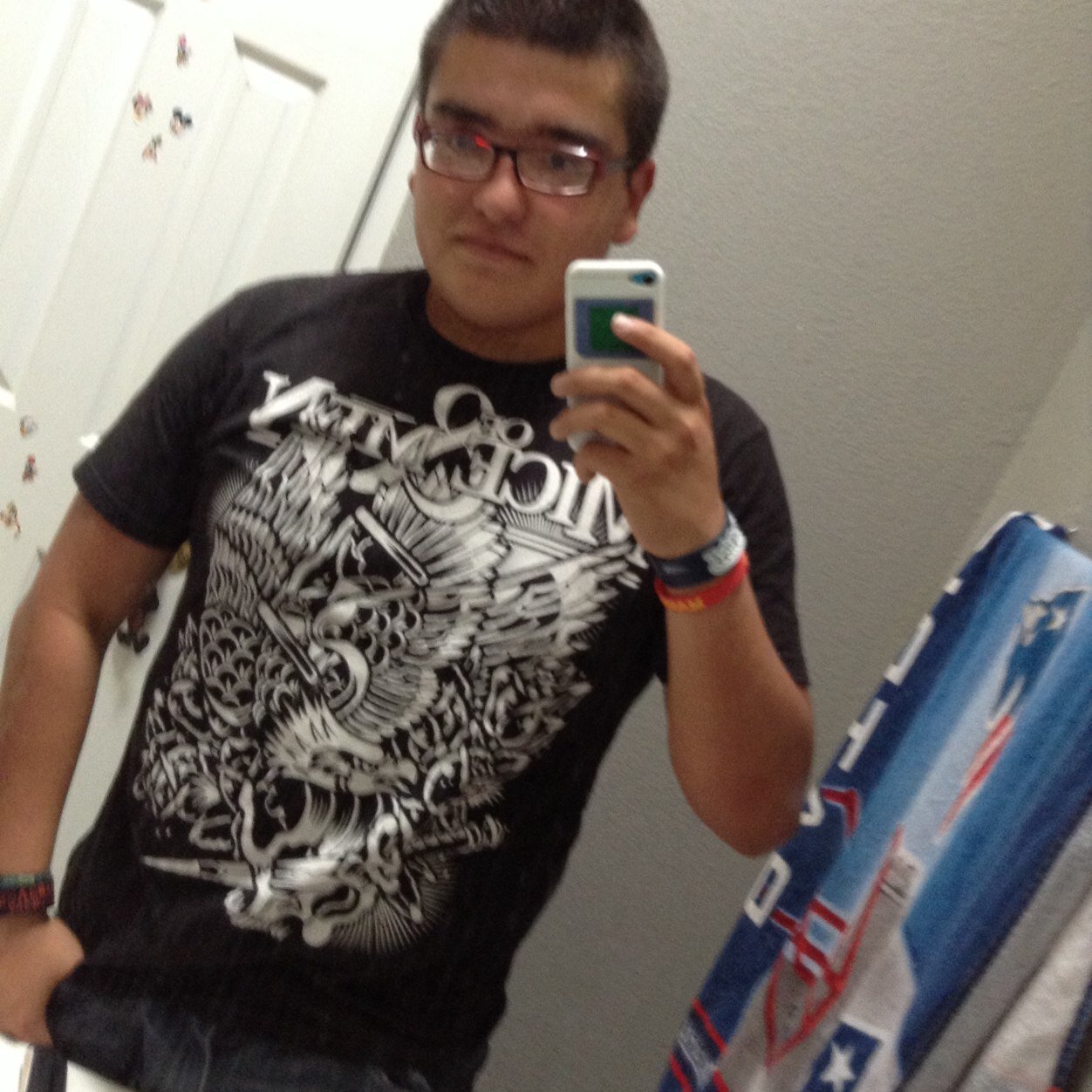 BeastOut_Carlos's profile picture. MHS always chilling,rockingout,R.O.T.C,skate #WSTK #TeamUnicorn #TeamSonic #Brocode