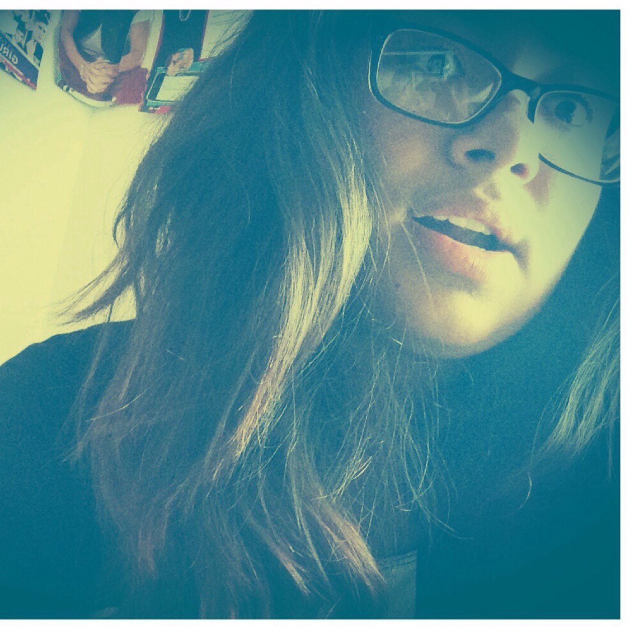 Hey. My names leslie♡ i dance but i dont know how to lol :p ittss all aboutOne Direction♡ ;** I love to do weird stuff cuz im weird lol