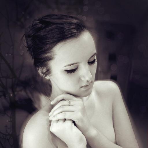 vikyluaaa's profile picture. 