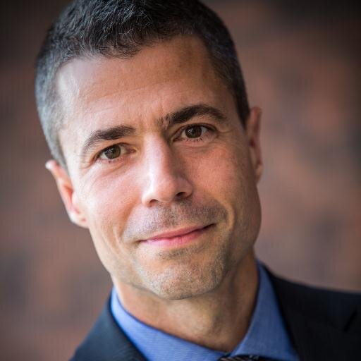 Directeur d'école, chargé de cours à l'Université de Montréal et de Sherbrooke.