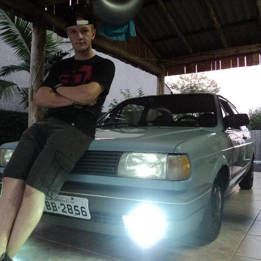 Para que levar a vida tão a sério, se a vida é uma alucinante aventura da qual jamais sairemos vivos... #BM