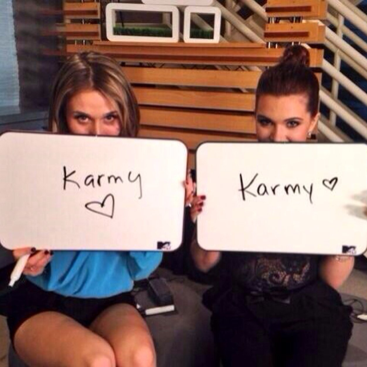 FREE KARMYS FOR EVERYONE 
@amyniggy