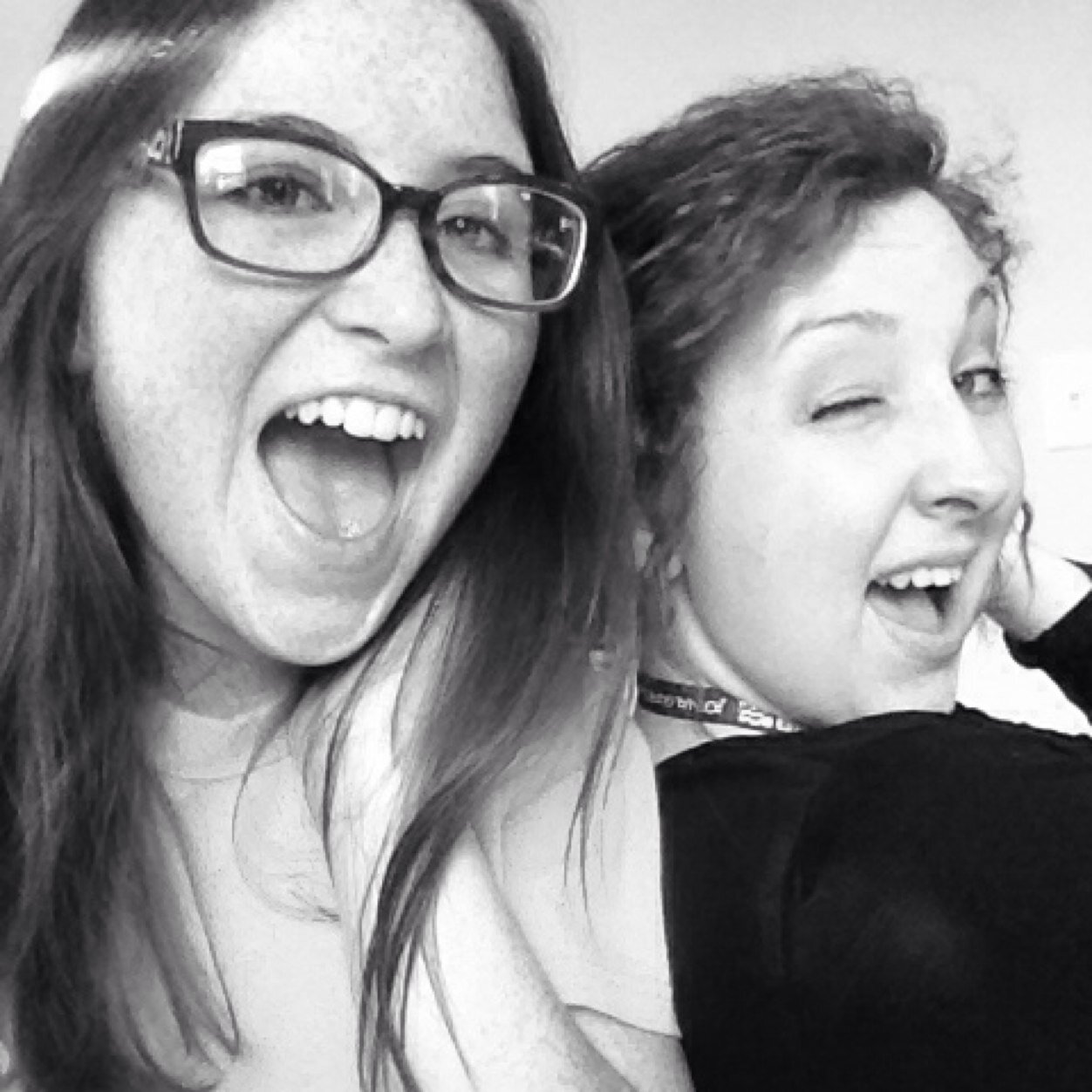 Caitlin Rose. I am 19 Small town gal. Love to play guitar. College life.
