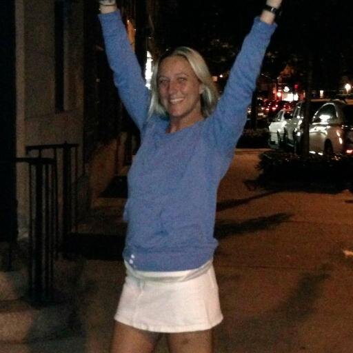 A chick who digs the long ball.....ex-New York Yankees/MLB blogger for FOX SPORTS/Yardbarker. Pickleball player; Brand Ambassador for Paddletek NYC born. FL now