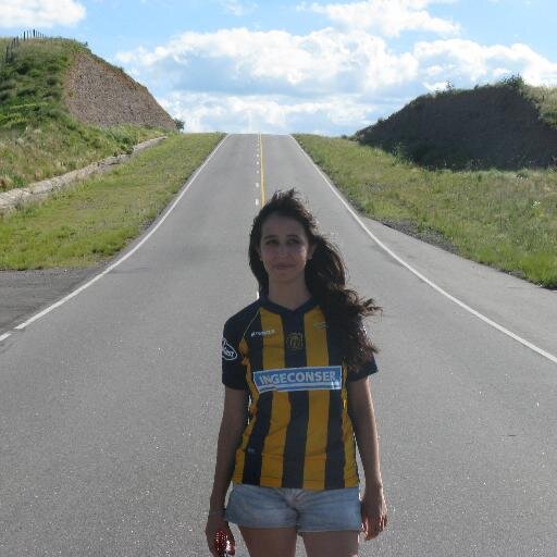 Soy FELIZ! Acuariana 100% y
Amante loca de los perros.
Cada día más hincha de ROSARIO CENTRAL!!♥♥