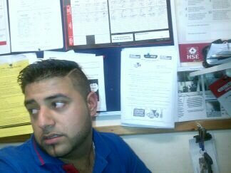 Live in leeds . Working at IS Barber shop  and MO S Barber shop