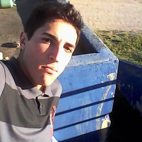 -'- Me di cuenta de que estabas ahi, gritando sin miedo que aún creías en mi. Y hoy, por ti y por mi, estoy aqui !
