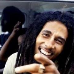 I love Bob Marley, Weeds, Sex & the City, Girls, good books, Techno, Jazz, Lincoln Durham, The Tudors,  Lady Gaga, and designing Greeting & Business Cards.