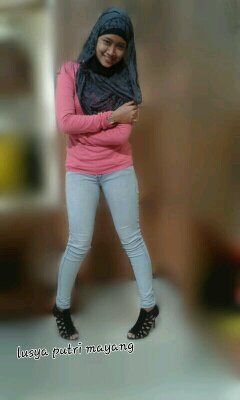 lusiamayang's profile picture. cinta tak harus memiliki itu memang ada..