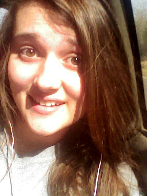 Alcorn Central High School freshman. single. NOT ghetto. white girl (but not typical). that pretty much sums me up..
