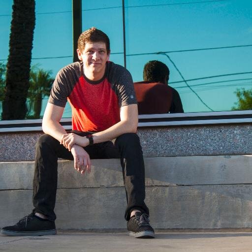 Just a 22 year old that loves making Call of Duty videos and just enjoys every moment! Commentator | Gamer | Car Enthusiast