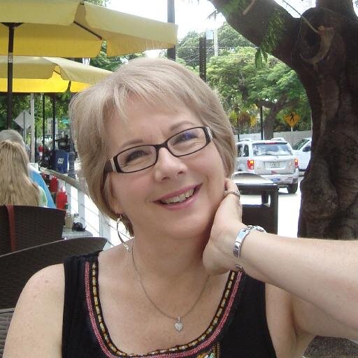 Artist, designer, author. Creating bright and beautiful paintings on canvas and with watercolours. I work with decorators, collectors, and clients.