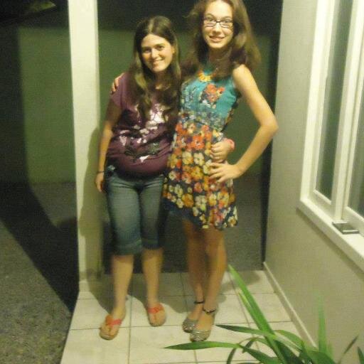 eu sou a marciana moro n poço fundoo eu sou legal,brincalhona e gosto de sai km as minhas amgas e parentes e adoroo fazer amizades novaaa
