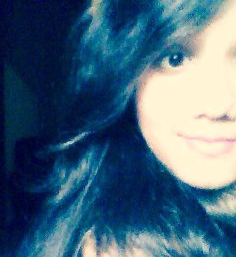 amo o  harry styles e meu namorado lucas , minha familia ,podem me seguir no twitter eu sigo de volta ......