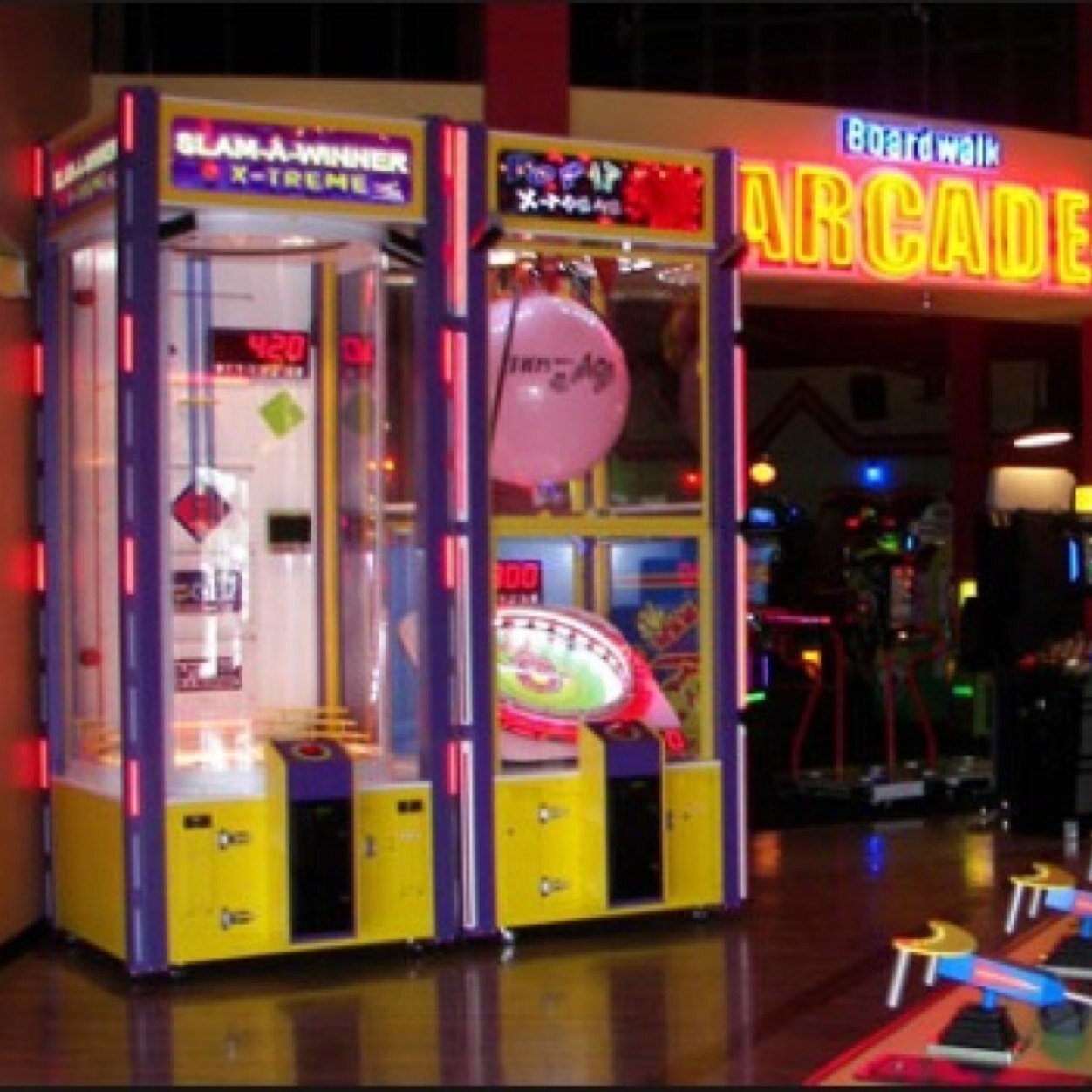 ArcadePorn's profile picture. If you like arcade machines and video games this is the perfect account for you!