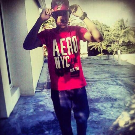 JuniiitoO'h Tuh NegriitoO' RelambiioO' Freszh Te Sigue ..^_^..
Instagram:  ..^_^.. ( Juniitoh01  )  ..^_^..