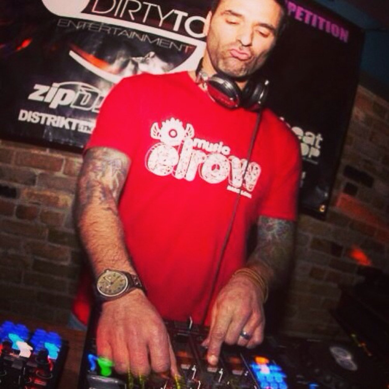 deep techno, thunder