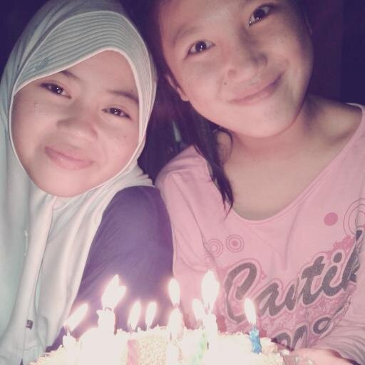 Rinisetrum2's profile picture. hanya kalian semua yang bisa ngertiin gue hari ini