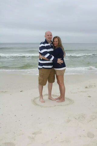 I'm a wife & mother. I work all the time. Luvin life!!