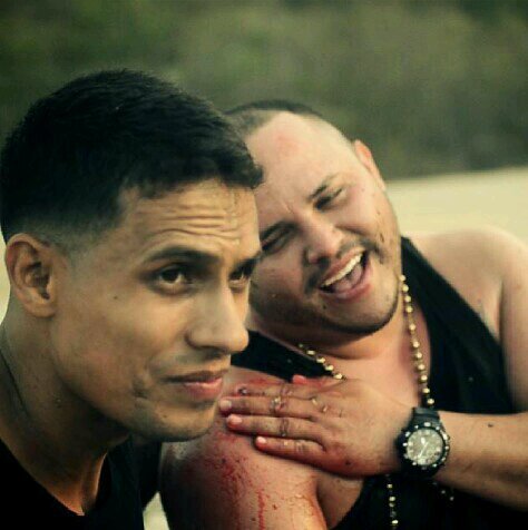 ACTOR DE CARCEL O INFIERNO Y AHORA DE SOMOS LADRONES L.A EL BOOM DEL AÑO CANTANTE DE MUSICA VALLENATA instagram @dannycausa CON FE EN DIOS PALANTE ES PA YA