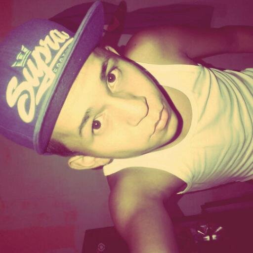 JosueL97's profile picture. ¡¡¡..criando cuervos..!!!