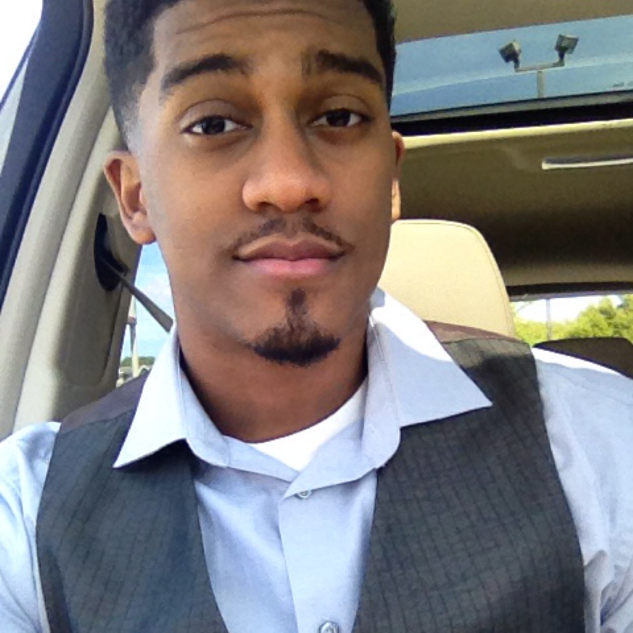 #senior #2013 #iHoop #23, 6'1 nd Dedicated to the game, Motivated by Jesus #HeatNation Mention for a follow back