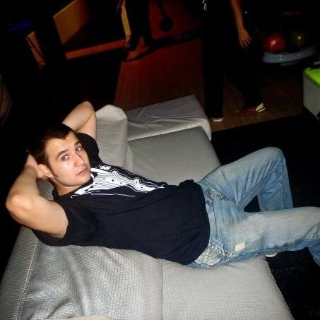 zavanos's profile picture. Greenpeace Media Campaigner, football fan and pizza aficionado