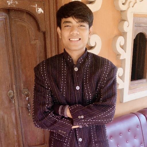 Anak muda yang ingin menguasai dunia nyiahahahahahahaha~ ( ˘̶́⌣˘̶̀)  @EPSILON13_ @matriksundiksha @undiksha
