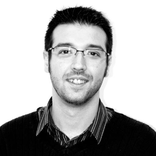 Periodista, Marketing y Comunicación. Experto en comunicación empresarial, marketing, seo y gestión de redes sociales.