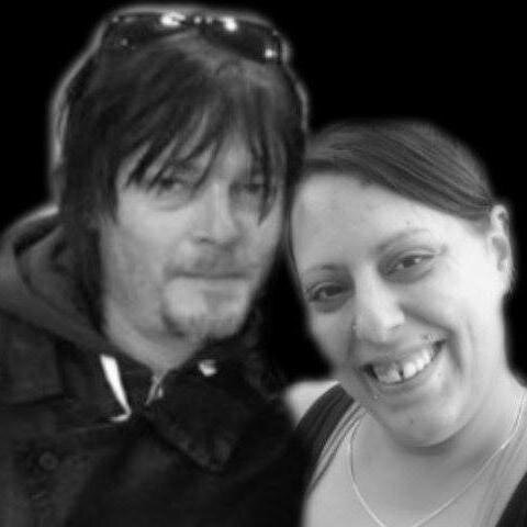 Huge fan of ♥ NORMAN REEDUS♥ IBDSAngel♥
followed by ♥ @wwwbigbaldhead.com 20/01/13 ♥
 @seanflanery 06/01/13 & @JimWALKINGDEAD