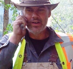 A Passion for Log & Timber Joinery. Riggin' (cranes) and jiggin' (procedure and work methods). Heavy Timber Specialist; Residential and Commercial.