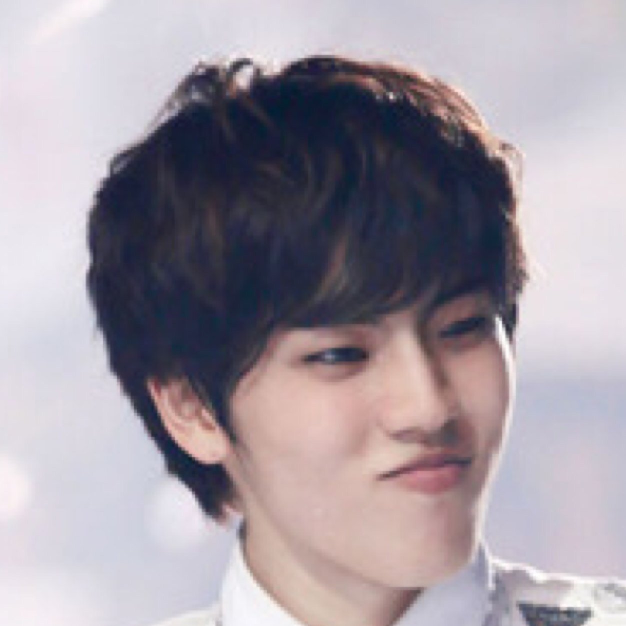 FOLLOW @dongwoogasm INSTEAD OF THIS ACCOUNT SHE'S VERY FRIENDLY ILY ALL