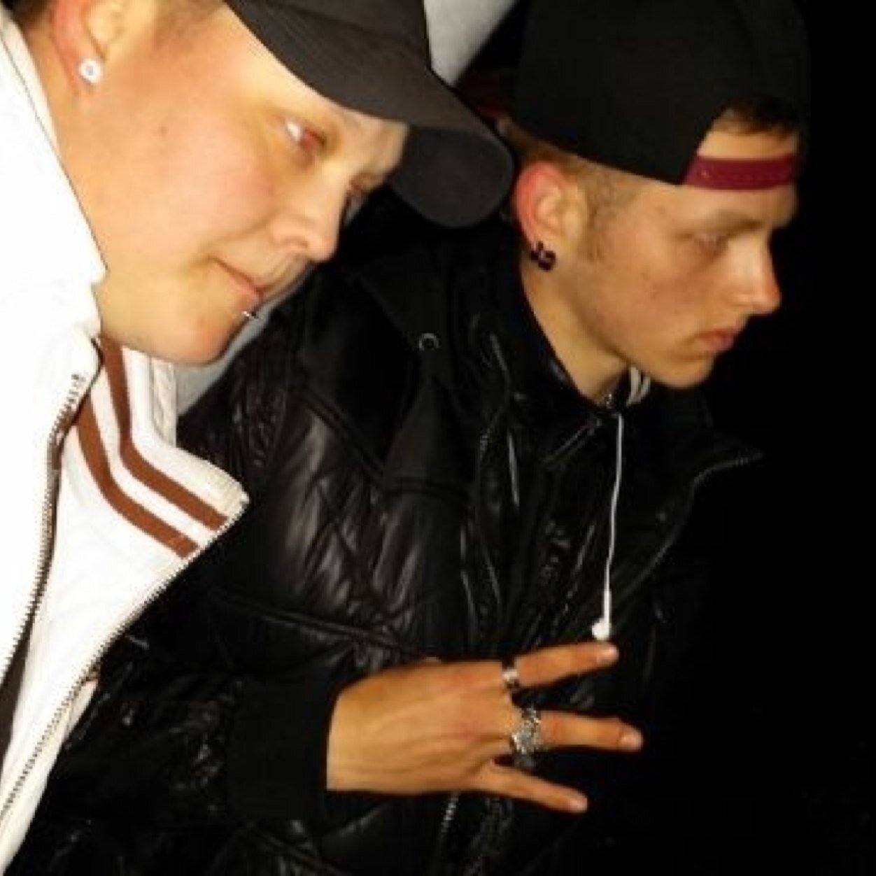 // Tattoo Ontwerper  // Almere-Stad // Love Metal // Ping: 2964F448 // BMX'er //bijnaam Tygah
