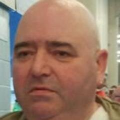Voice over artist & writer. Unsigned music, Bowie, radio presenter and live DJ. Enjoy pubs and beer. West Ham Fan. https://t.co/I6Fi4DZoat