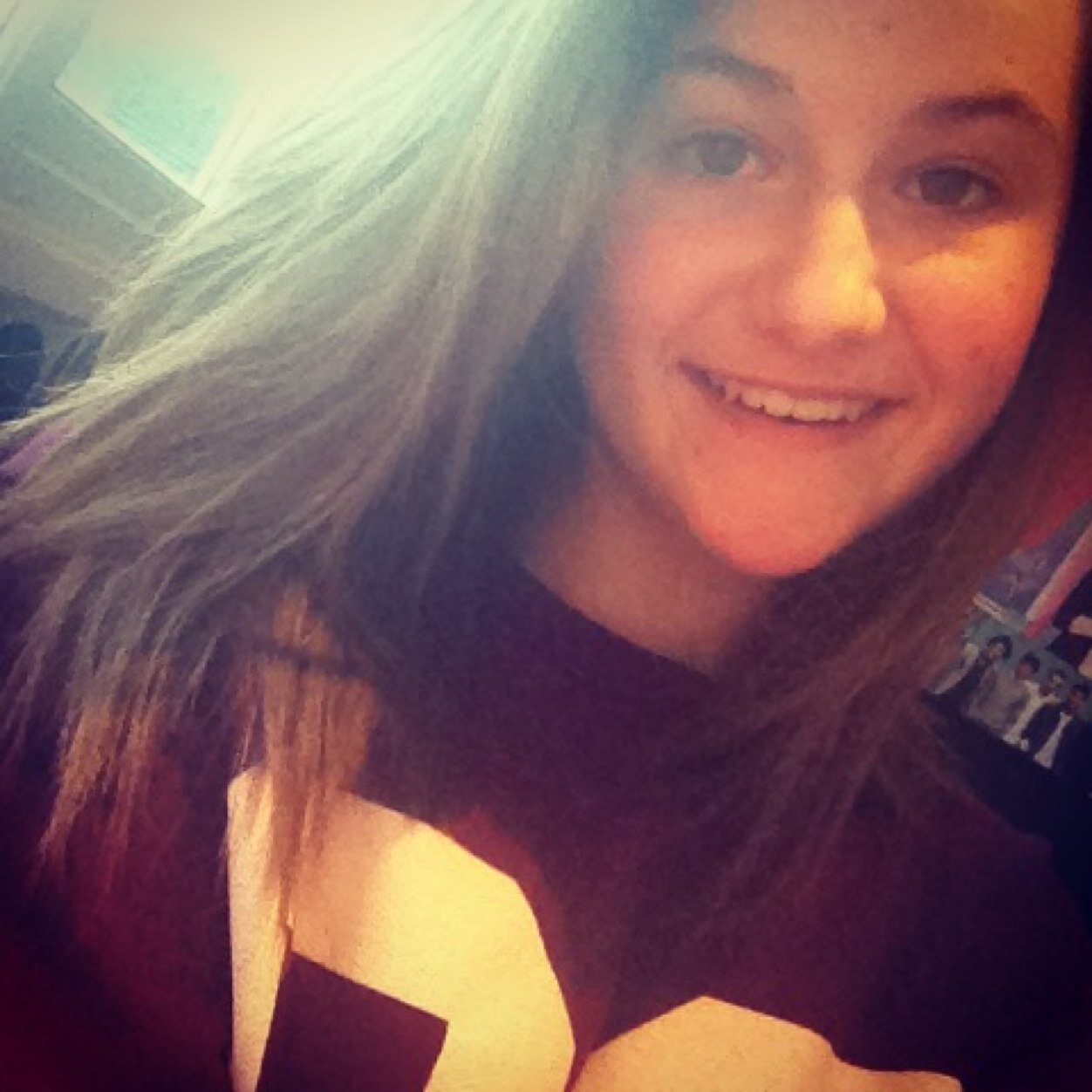 Go follow my more active account @XEllie_HoranX ❤ LY ❤
