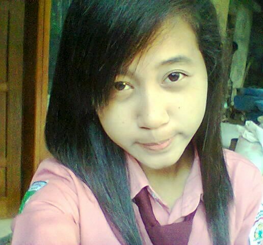 Kiki Romadhona ┒ ( ˘ ヮ ˘ ) ┎ | 06-01-1998