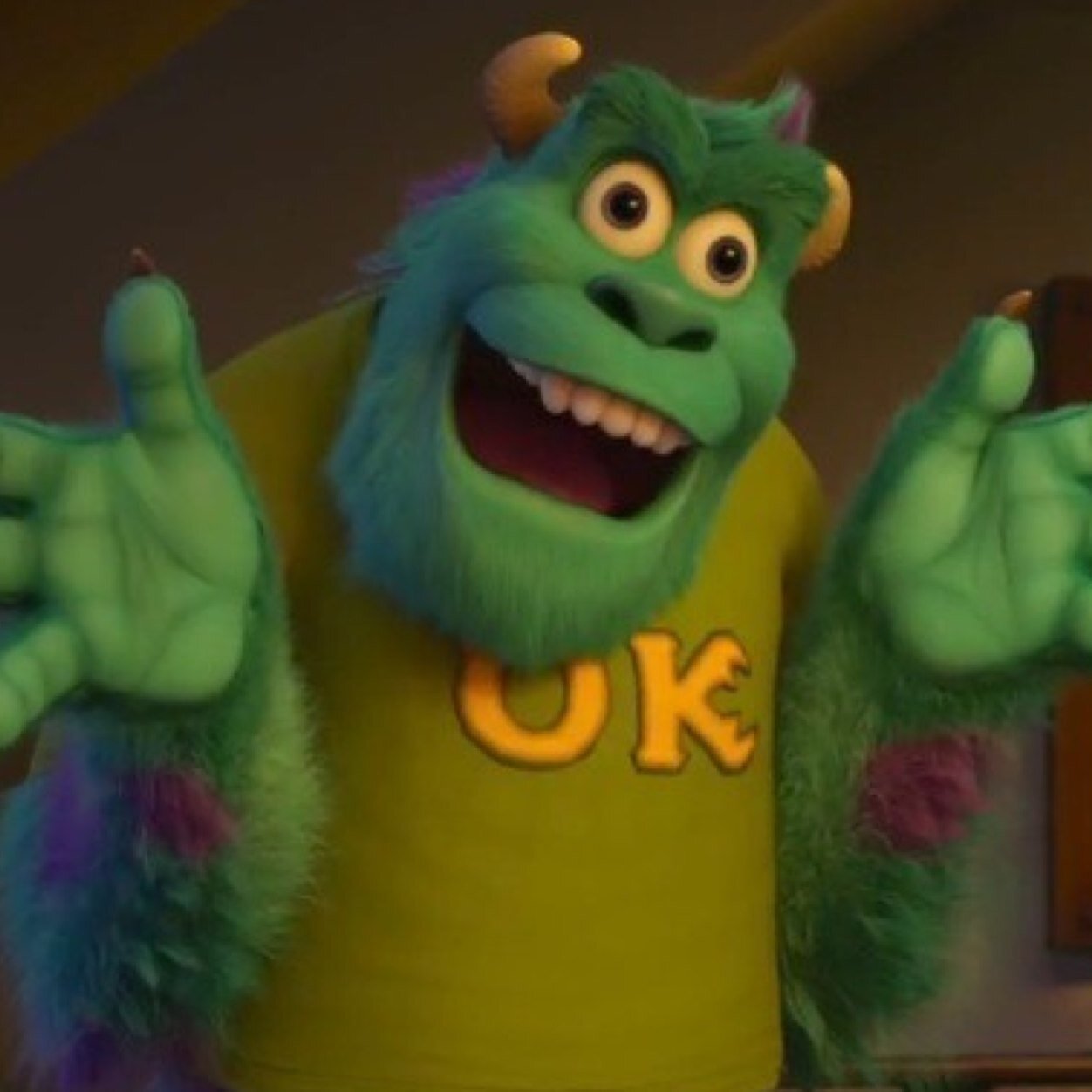 Im Uncle Sully! Want a hug? Just ask me and Uncle Mike! @unclee_mike