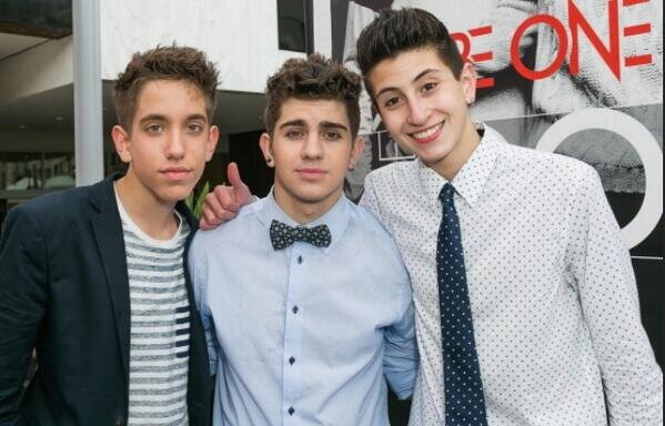 Smile for you idols♥